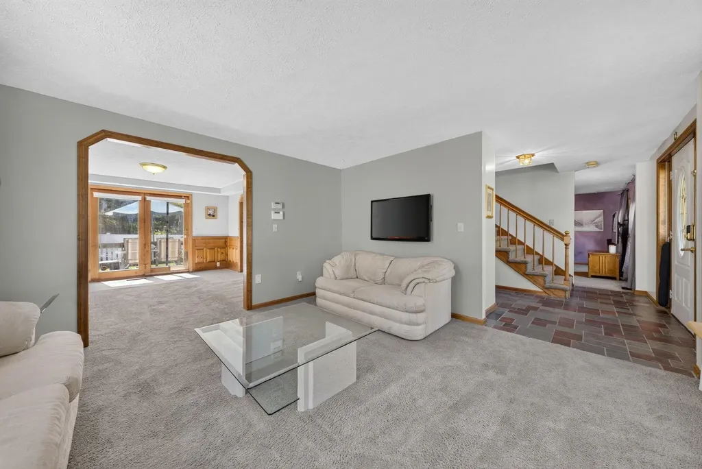 177 Ridge Road Nashua NH 03062
