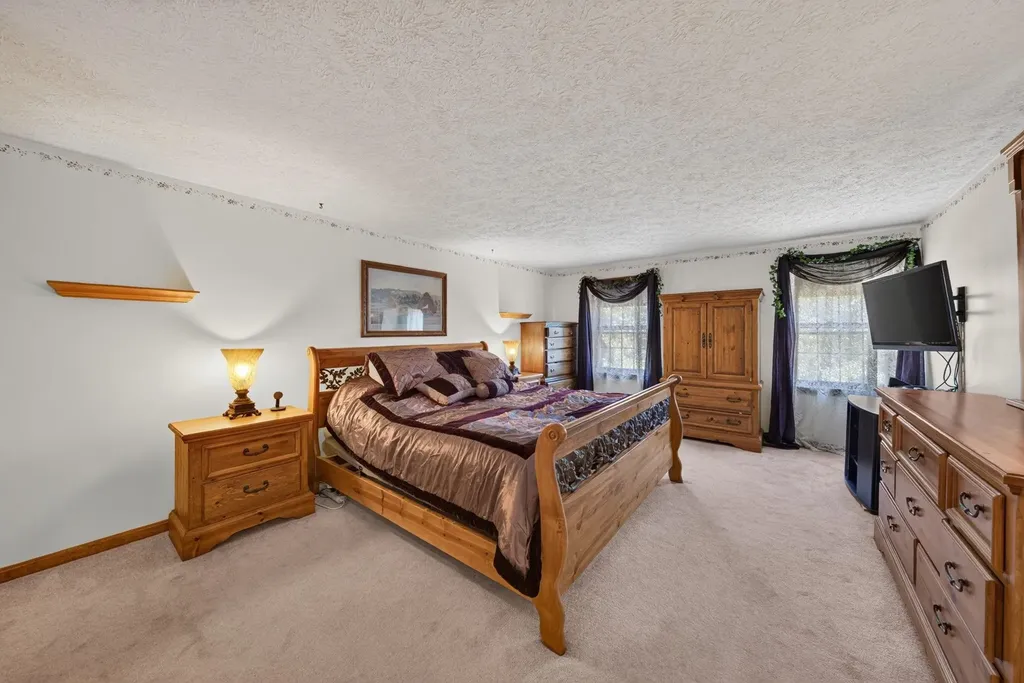 177 Ridge Road Nashua NH 03062