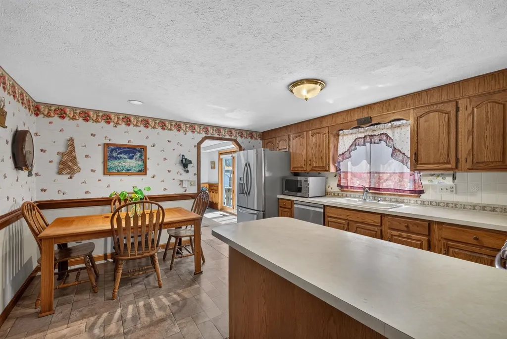 177 Ridge Road Nashua NH 03062