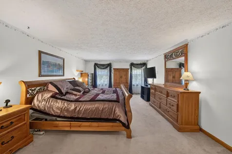 177 Ridge Road Nashua NH 03062