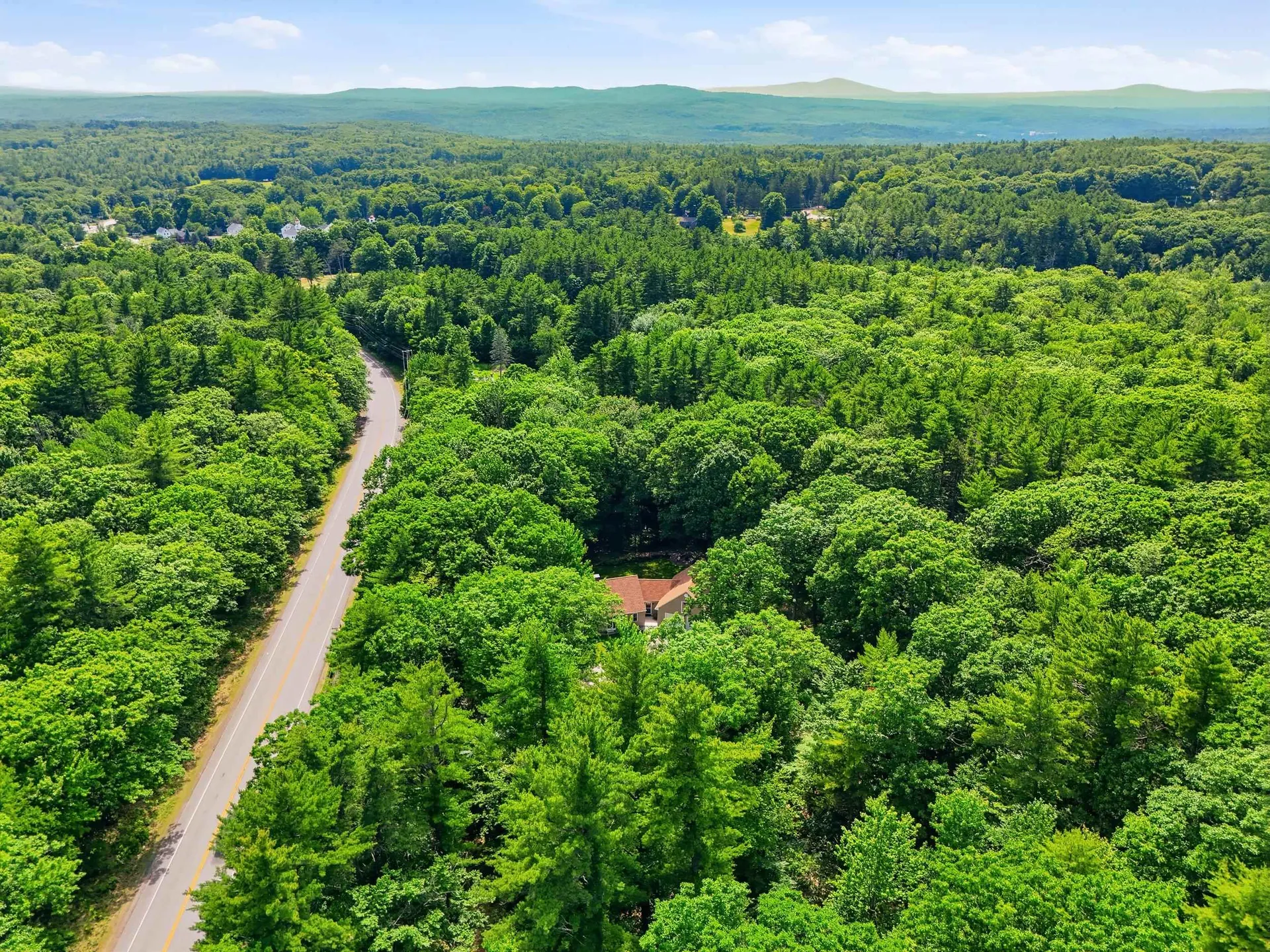 499 New Hampshire Route 140 Road Gilmanton NH 03237