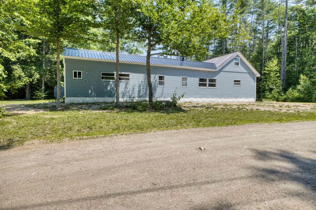 98 Thibodeau Lane Tamworth NH 03886
