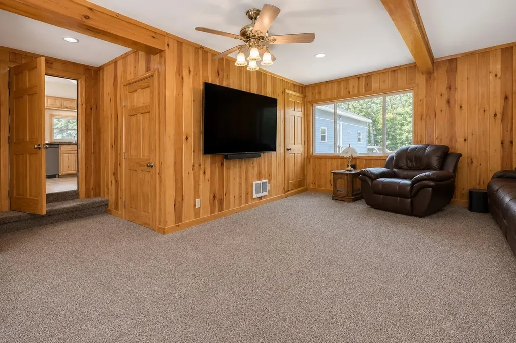 98 Thibodeau Lane Tamworth NH 03886
