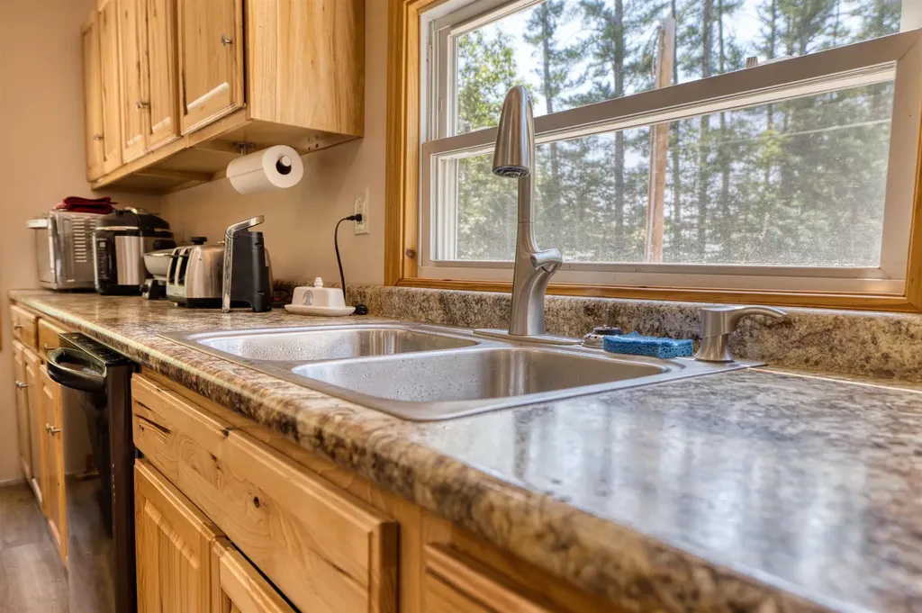 98 Thibodeau Lane Tamworth NH 03886