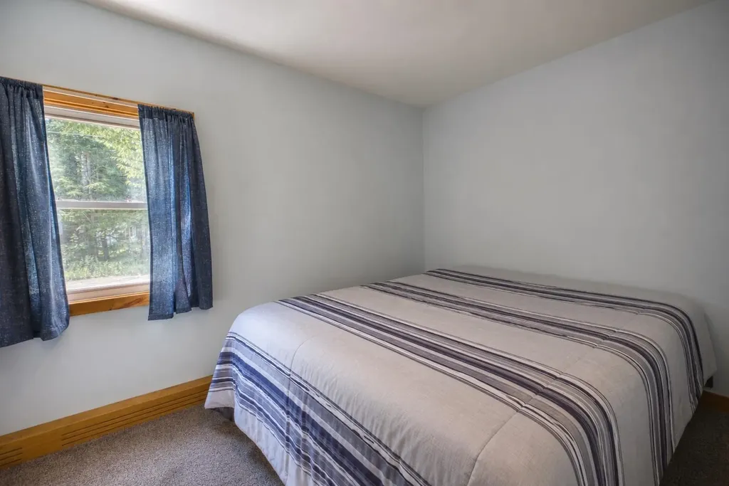 98 Thibodeau Lane Tamworth NH 03886