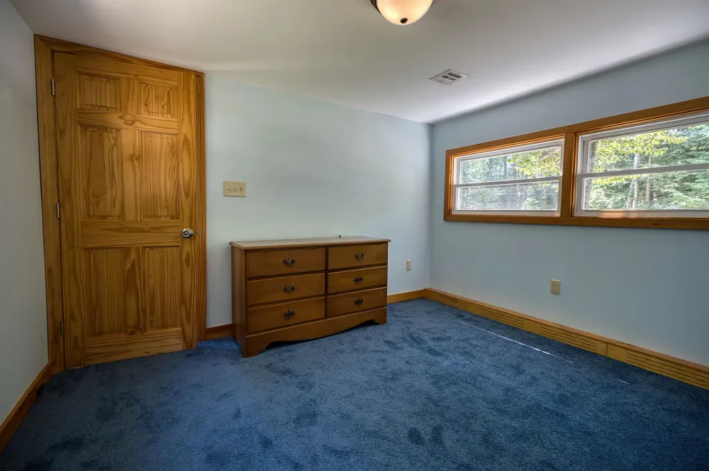 98 Thibodeau Lane Tamworth NH 03886
