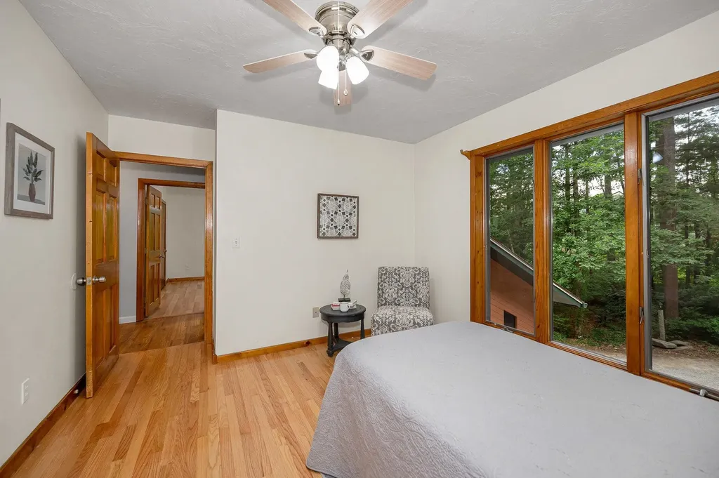 10 Shelly Drive Pelham NH 03076