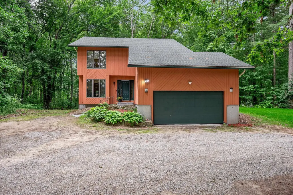 10 Shelly Drive Pelham NH 03076
