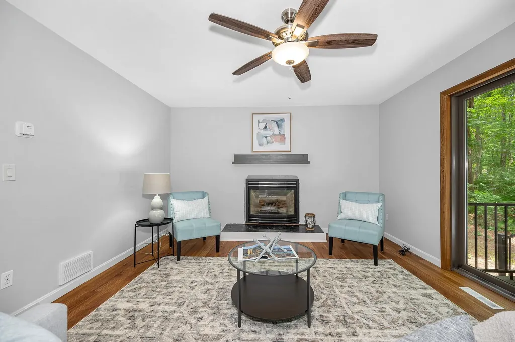 10 Shelly Drive Pelham NH 03076