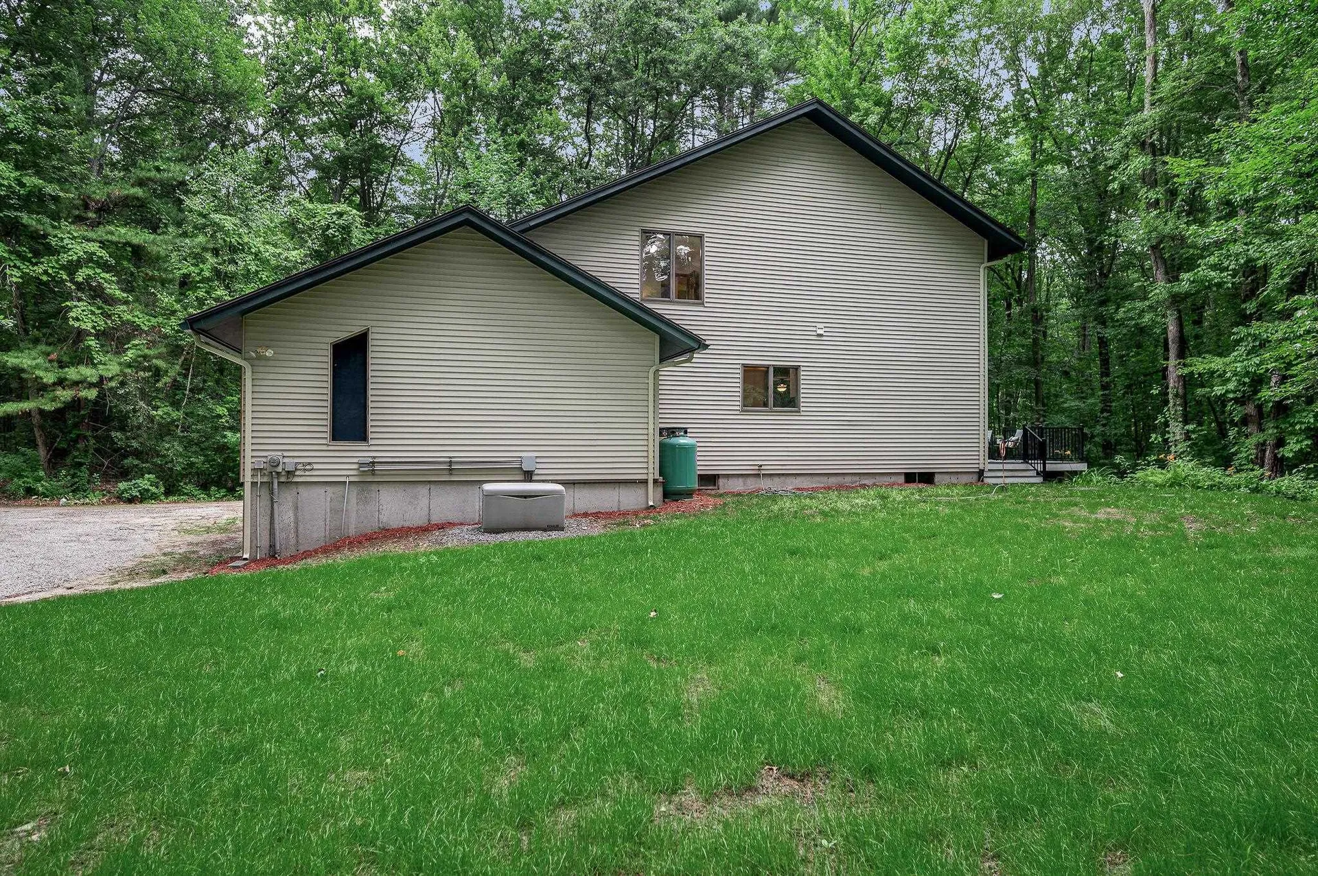 10 Shelly Drive Pelham NH 03076