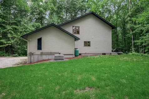 10 Shelly Drive Pelham NH 03076