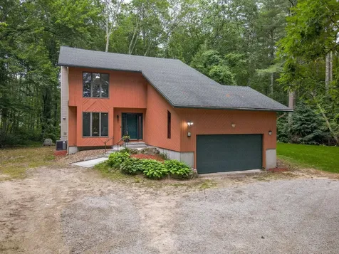 10 Shelly Drive Pelham NH 03076