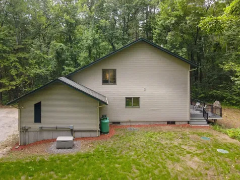 10 Shelly Drive Pelham NH 03076