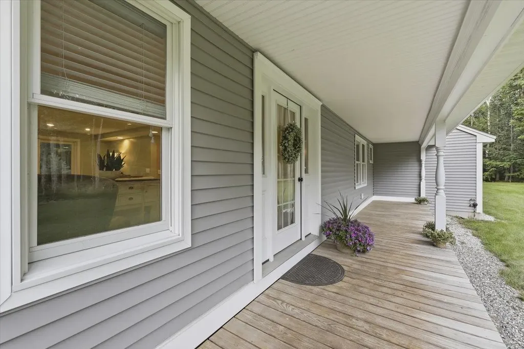 44 County Road Amherst NH 03031