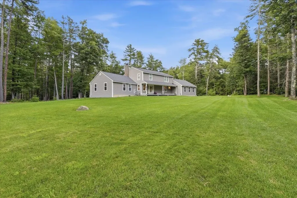 44 County Road Amherst NH 03031
