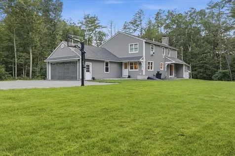 44 County Road Amherst NH 03031