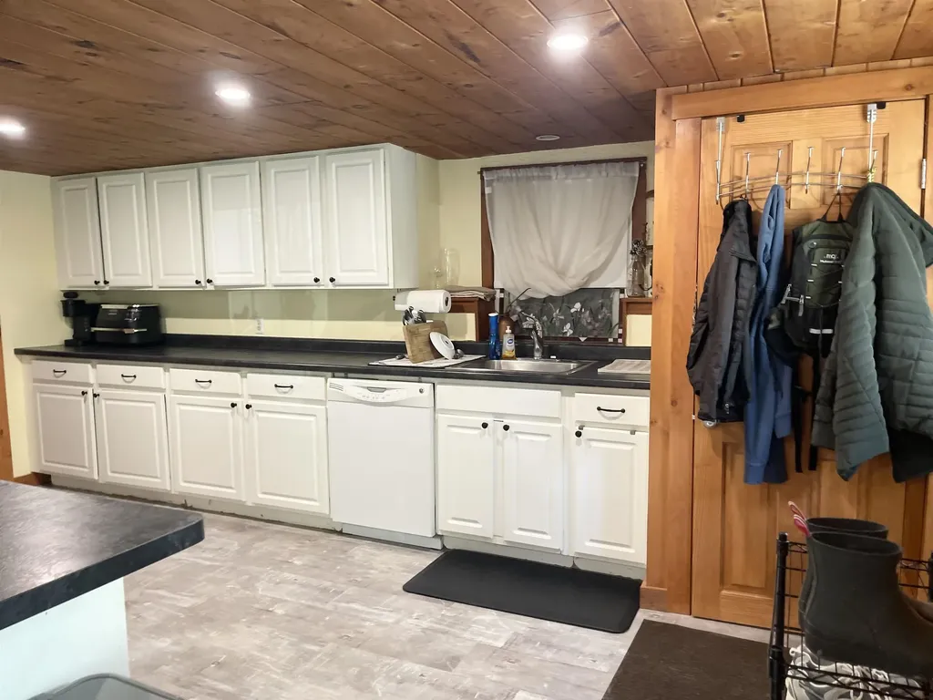 5 South Cove Road Wakefield NH 03872