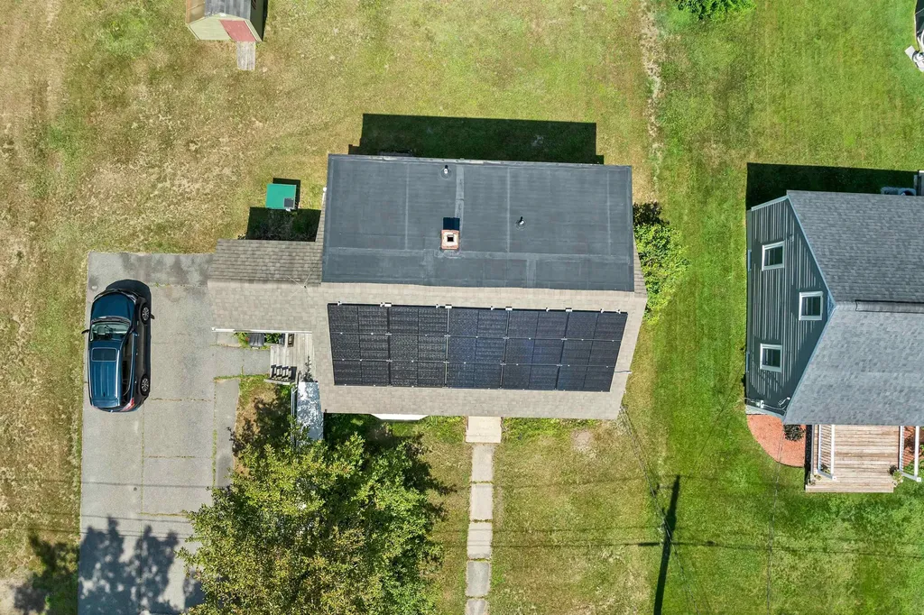 20 Maplecrest Street Newmarket NH 03857