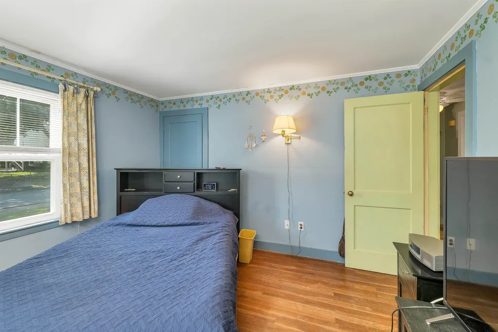 20 Maplecrest Street Newmarket NH 03857