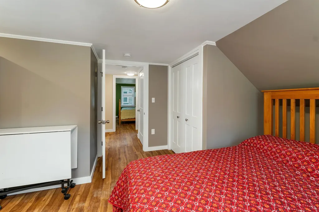 20 Maplecrest Street Newmarket NH 03857