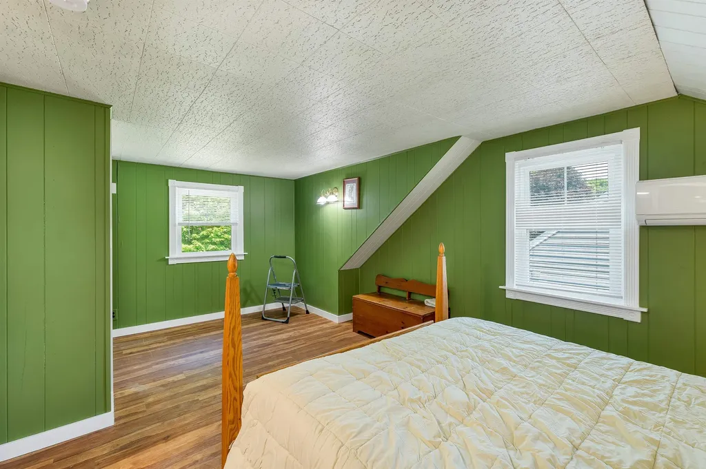 20 Maplecrest Street Newmarket NH 03857