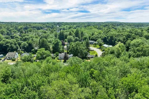 20 Maplecrest Street Newmarket NH 03857
