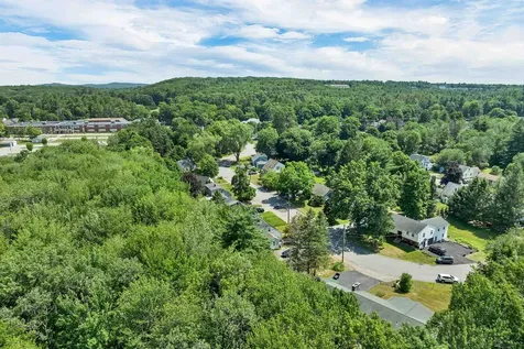 20 Maplecrest Street Newmarket NH 03857