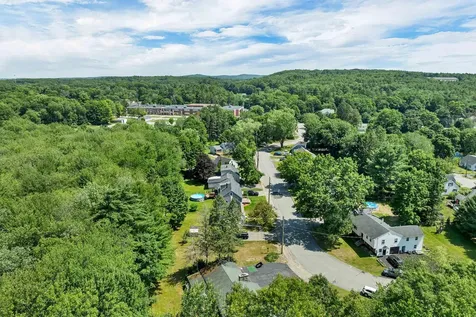 20 Maplecrest Street Newmarket NH 03857
