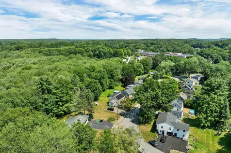 20 Maplecrest Street Newmarket NH 03857
