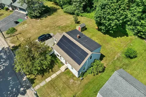20 Maplecrest Street Newmarket NH 03857