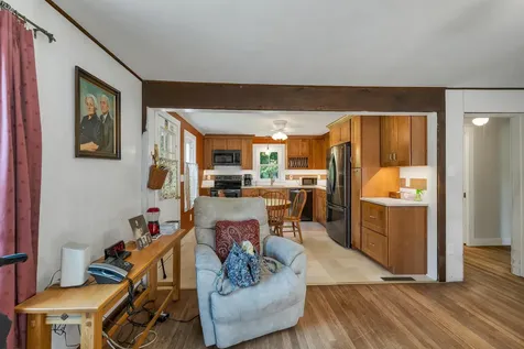 20 Maplecrest Street Newmarket NH 03857