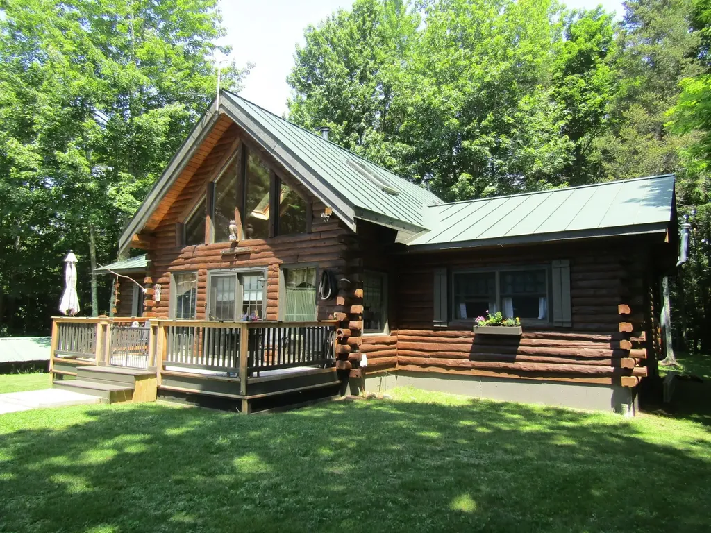 21 Pine Grove Lane Eden VT 05453