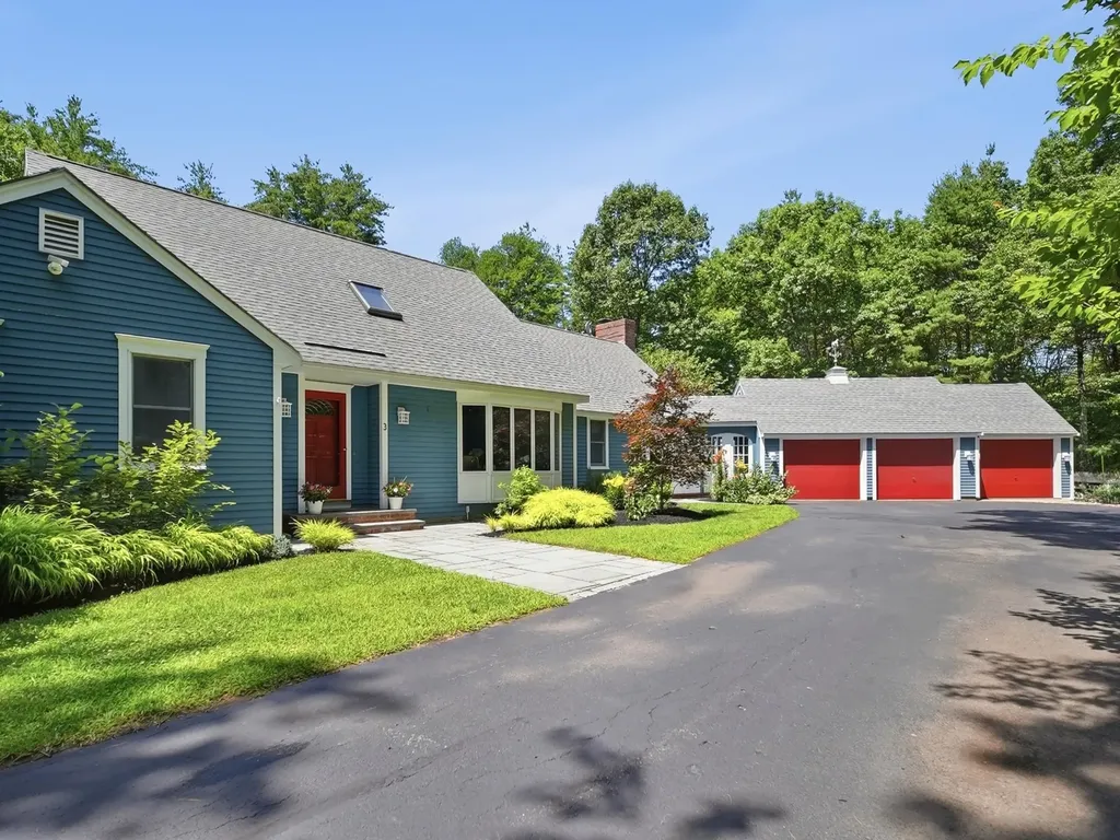 3 Indian Ridge Road Atkinson NH 03811
