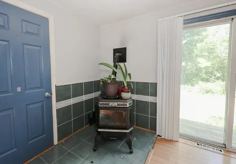 22 Holton Circle Londonderry NH 03053