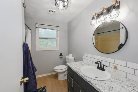 22 Holton Circle Londonderry NH 03053