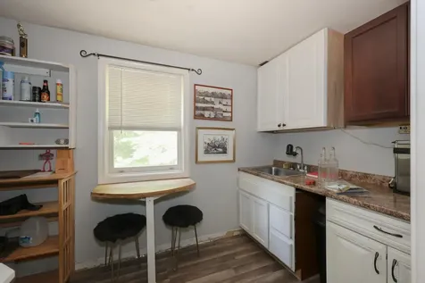 22 Holton Circle Londonderry NH 03053