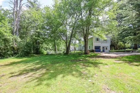 22 Holton Circle Londonderry NH 03053
