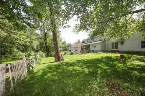 22 Holton Circle Londonderry NH 03053
