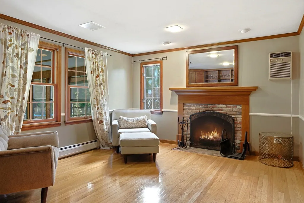 11 Wendover Way Bedford NH 03110