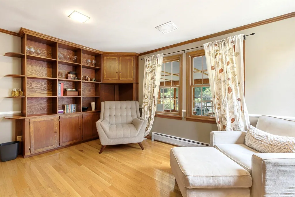 11 Wendover Way Bedford NH 03110
