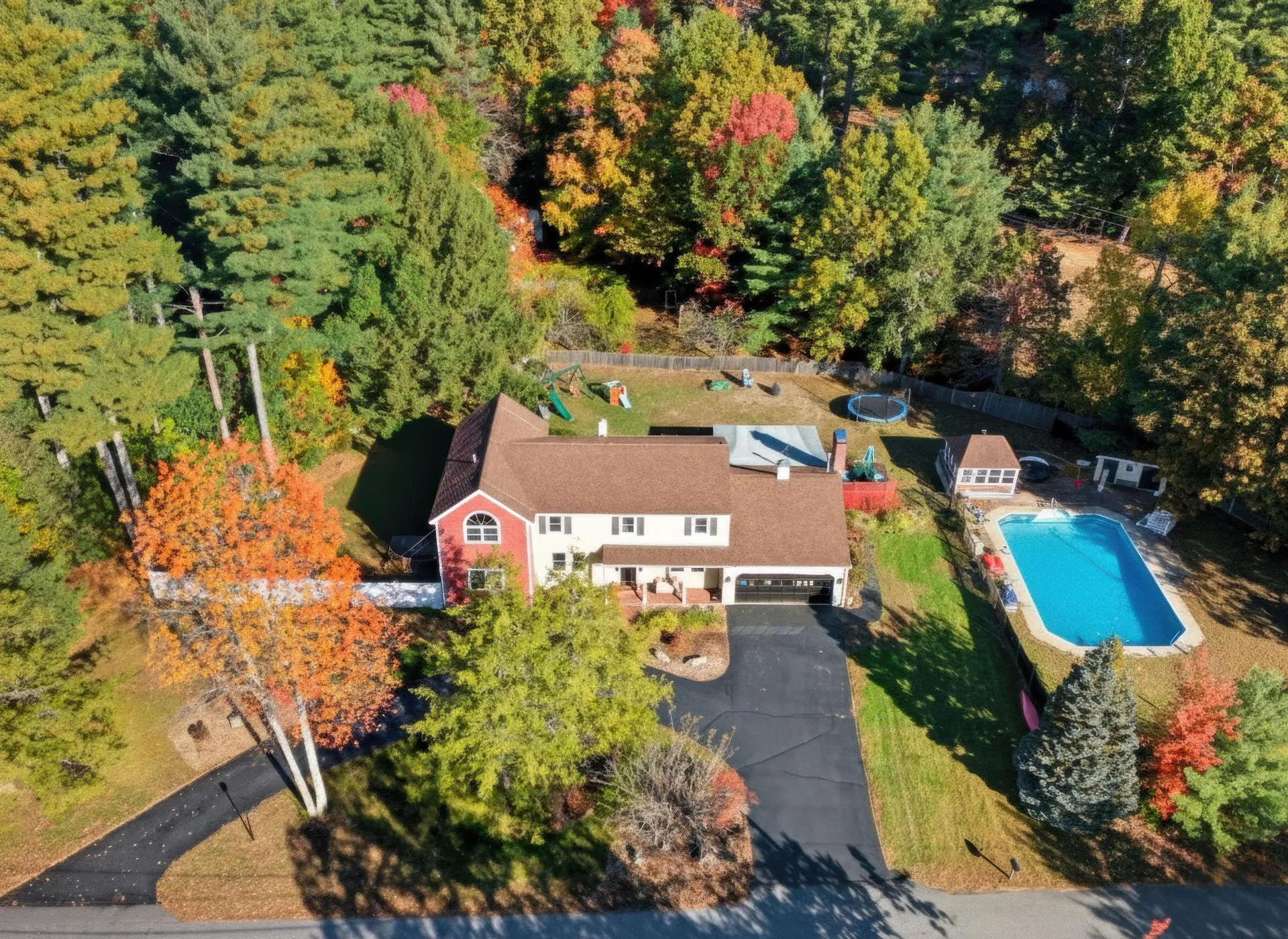 11 Wendover Way Bedford NH 03110