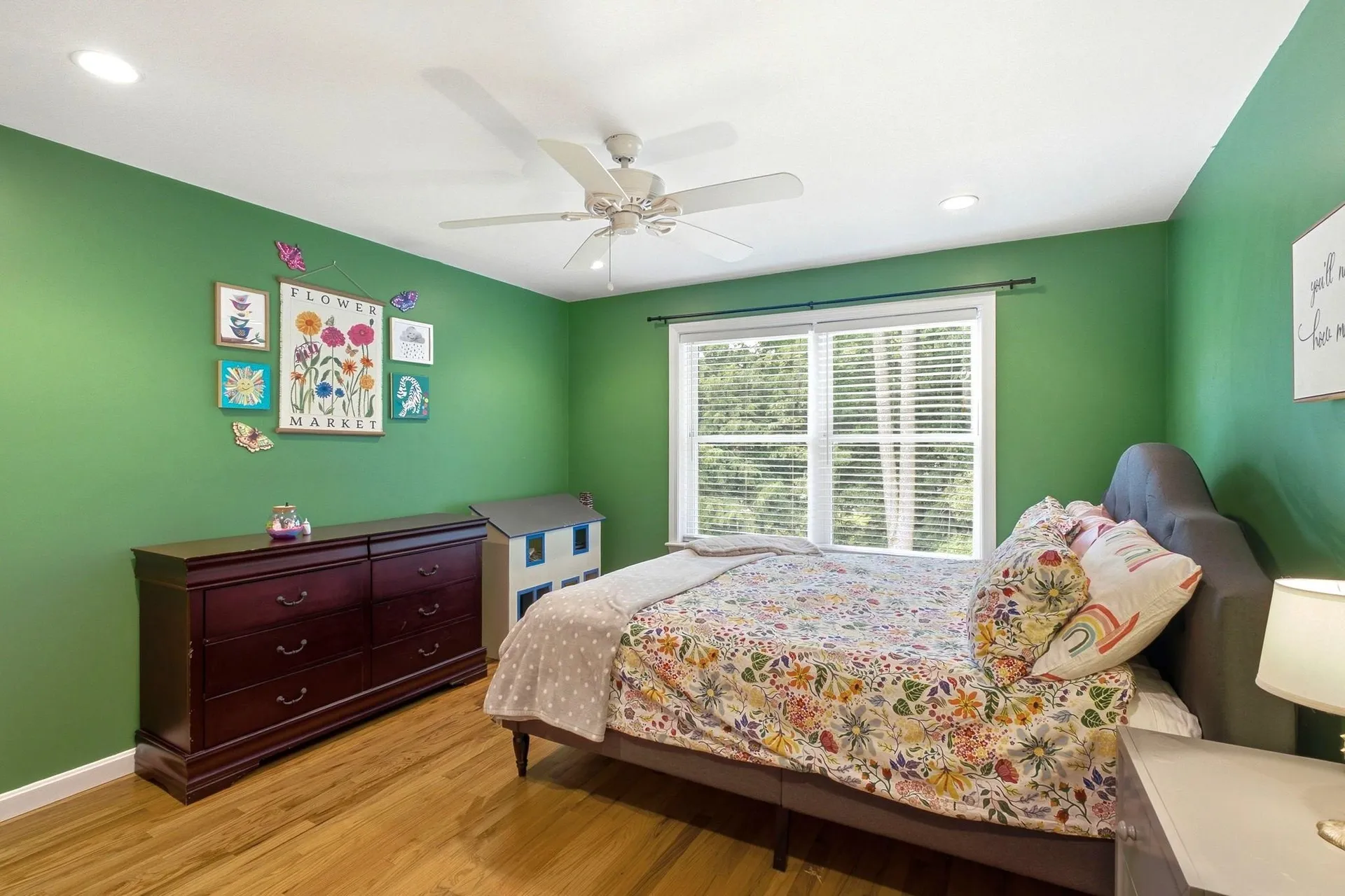 11 Wendover Way Bedford NH 03110
