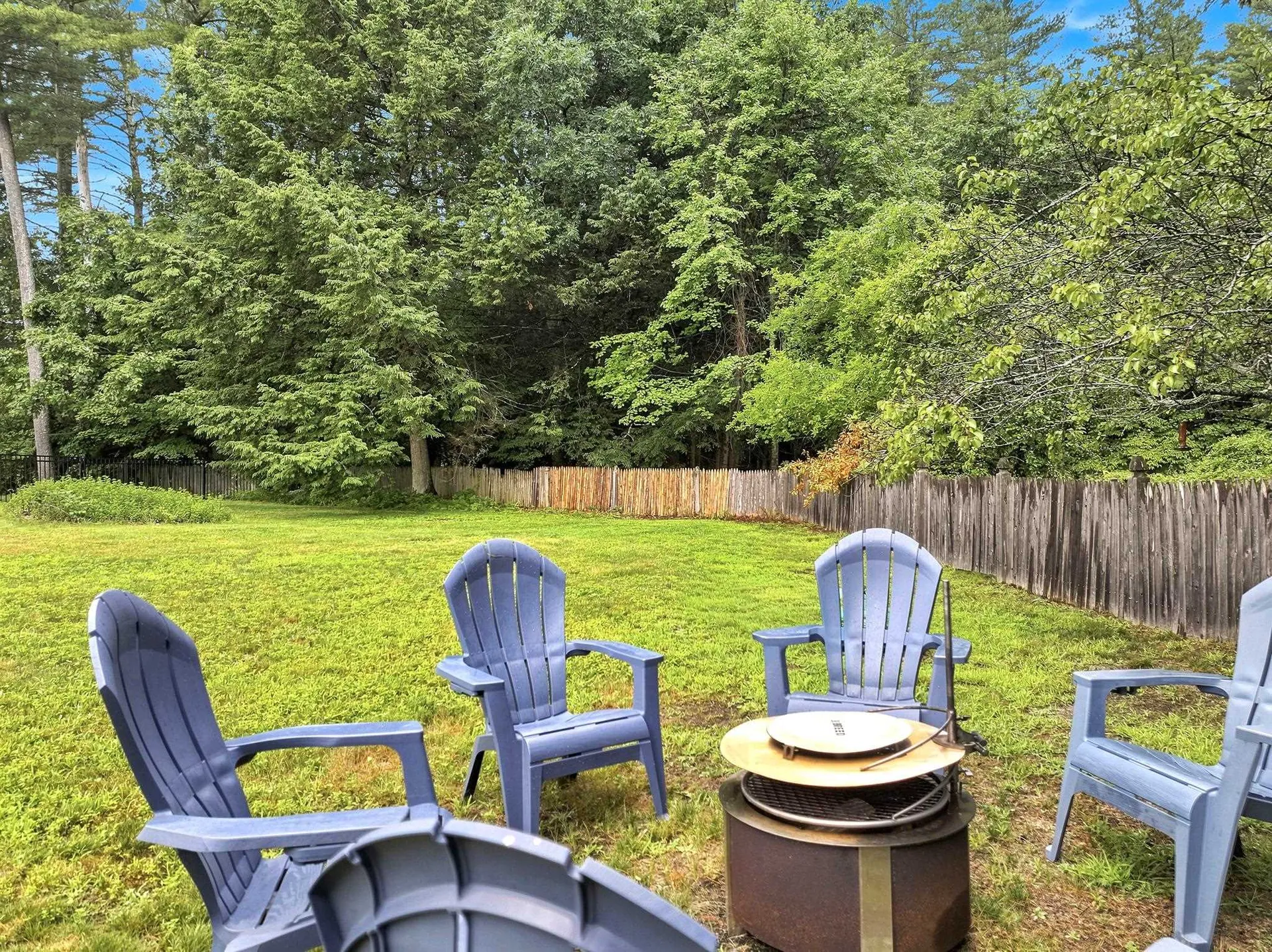 11 Wendover Way Bedford NH 03110