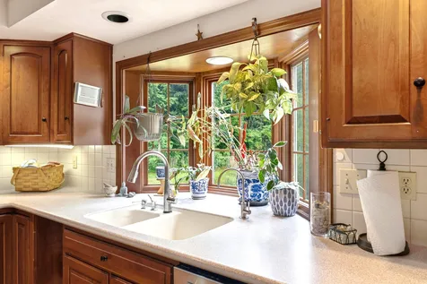 11 Wendover Way Bedford NH 03110