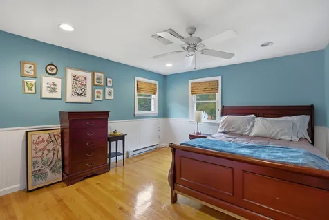 11 Wendover Way Bedford NH 03110