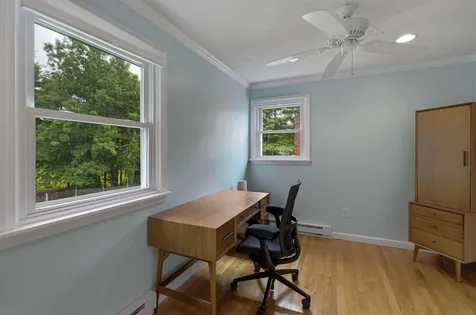 11 Wendover Way Bedford NH 03110