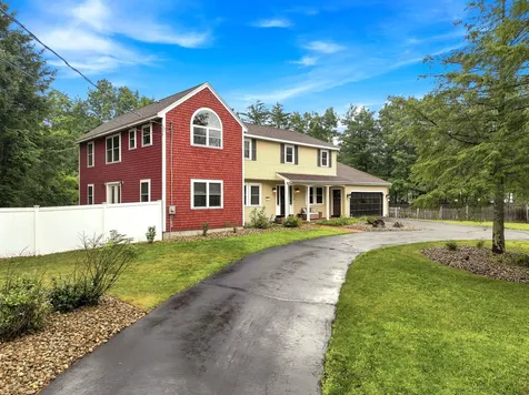 11 Wendover Way Bedford NH 03110