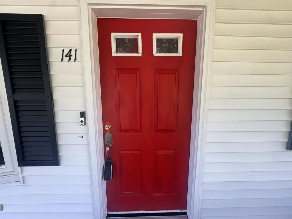 141 Hoyt Street Manchester NH 03103