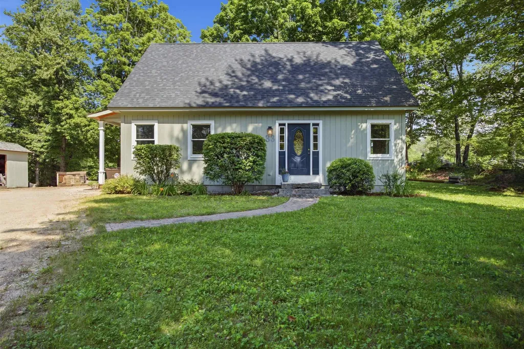 33 Bunker Hill Road Wilmot NH 03287