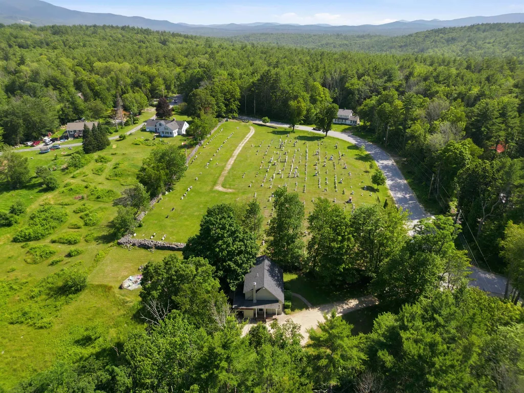 33 Bunker Hill Road Wilmot NH 03287